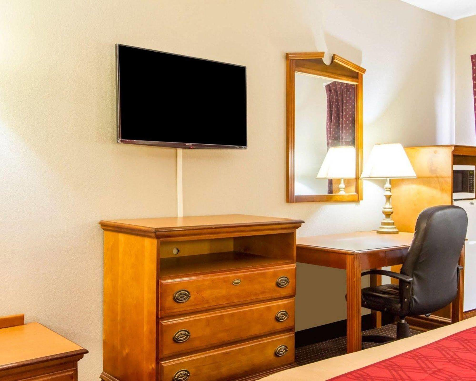 Americas Best Value Inn Opelika Eksteriør billede
