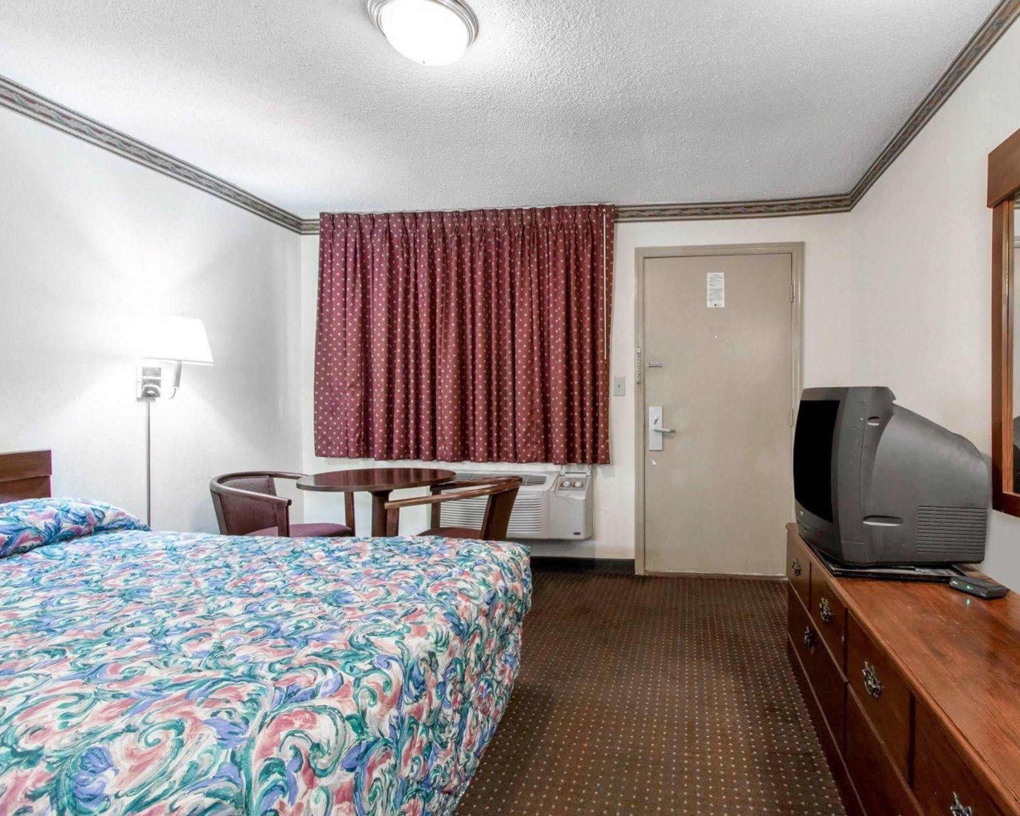 Americas Best Value Inn Opelika Eksteriør billede